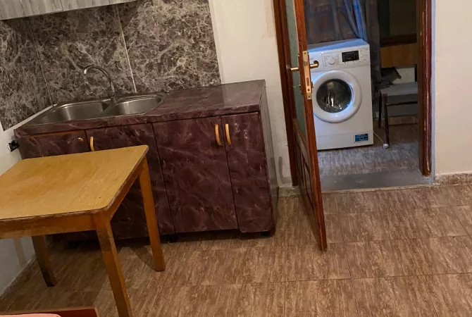 Shtepi me qera Garsoniere ne Tirane - 180 Euro