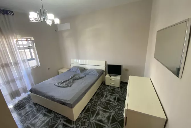 Shtepi me qera 1+1 ne Tirane - 400 Euro
