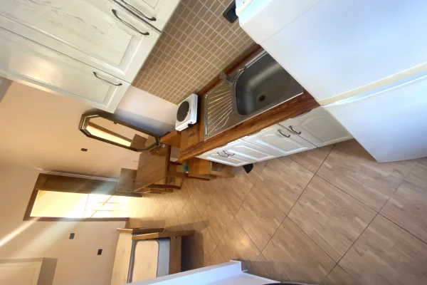 Shtepi me qera Garsoniere ne Tirane - 250 Euro