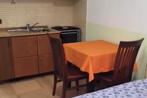 Shtepi me qera Garsoniere ne Tirane - 250 Euro