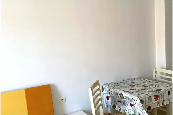 Shtepi me qera Garsoniere ne Tirane - 260 Euro