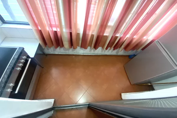 Shtepi me qera Apartament ne Tirane, 2+1, Mobilimi E mobiluar, Pagesa 500  Euro.