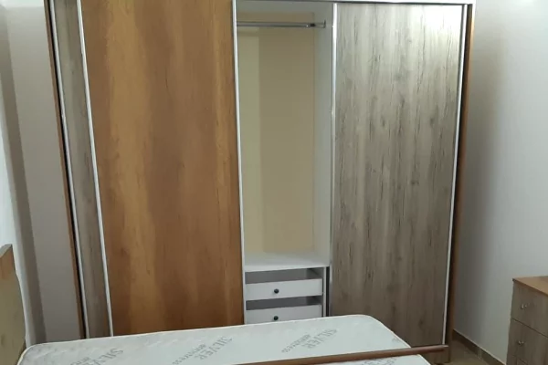 Shtepi me qera 1+1 ne Tirane - 30,000 Leke