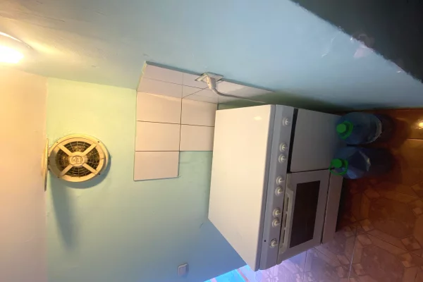 Shtepi me qera Shtepi Private ne Tirane, 1+1, Mobilimi E mobiluar, Pagesa 25,000  Leke.