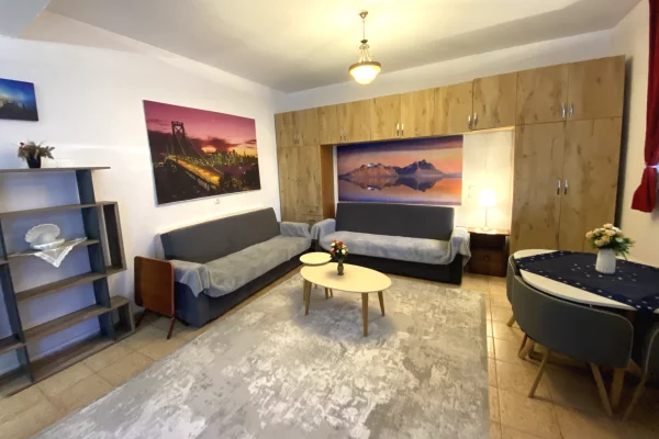 Casa in affitto Garsoniere a Tirana - 370 Euro