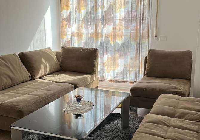 Shtepi me qera Apartament ne Tirane, 2+1, Mobilimi E mobiluar, Pagesa 450  Euro.
