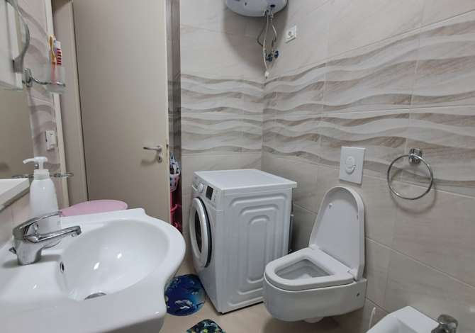 Shtepi ne shitje Apartament ne Durres, 2+1, Mobilimi E mobiluar, Pagesa 200,000  Euro.