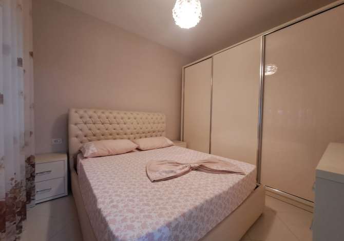 Shtepi ne shitje Apartament ne Durres, 2+1, Mobilimi E mobiluar, Pagesa 200,000  Euro.