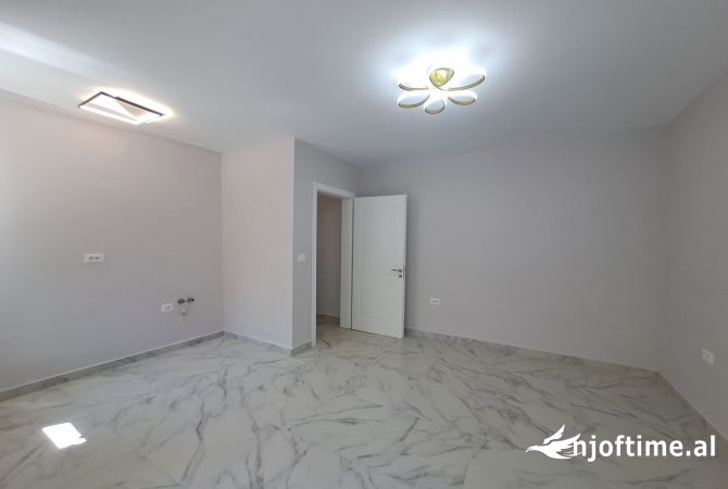 Shtepi ne shitje 1+1 ne Tirane - 130,000 Euro
