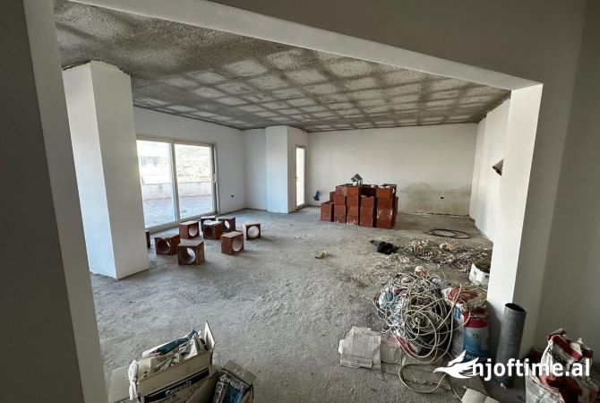 Casa in vendita 3+1 a Elbasan - 210,000 Euro