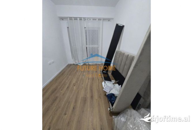 Shtepi me qera Apartament ne Tirane, 1+1, Mobilimi Pjeserisht e mobiluar, Pagesa 400  Euro.