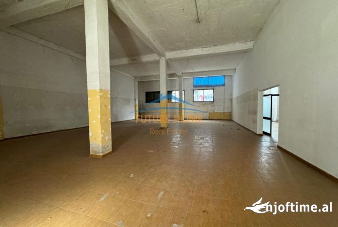Ambient biznesi me qera 4+1 ne Tirane - 2,300 Euro