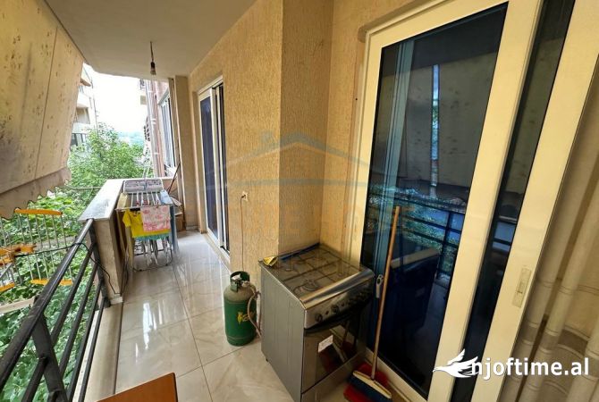 Shtepi ne shitje Apartament ne Tirane, 2+1, Mobilimi E mobiluar, Pagesa 210,000  Euro.