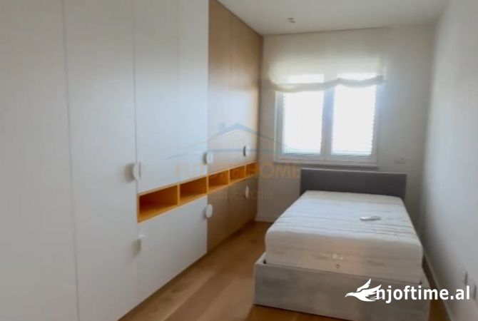 Shtepi me qera Apartament ne Tirane, 3+1, Mobilimi E mobiluar, Pagesa 2,500  Euro.