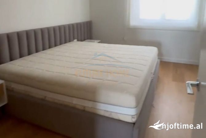 Shtepi me qera Apartament ne Tirane, 3+1, Mobilimi E mobiluar, Pagesa 2,500  Euro.