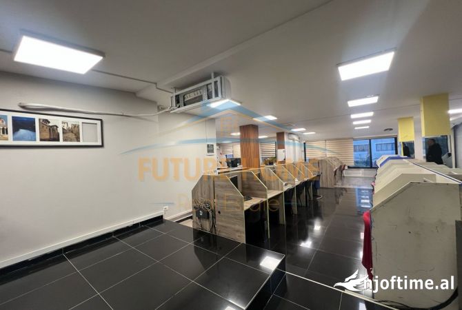 Ambient biznesi me qera 3+1 ne Tirane - 2,000 Euro