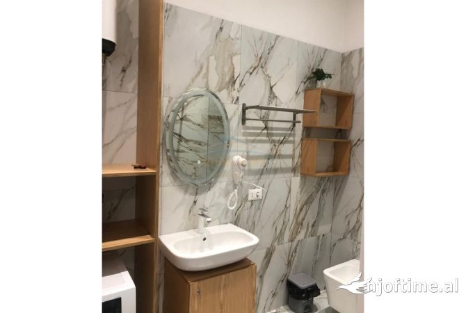 Shtepi me qera Apartament ne Tirane, 1+1, Mobilimi E mobiluar, Pagesa 900  Euro.