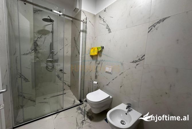 Shtepi me qera Apartament ne Tirane, 1+1, Mobilimi E mobiluar, Pagesa 1,000  Euro.