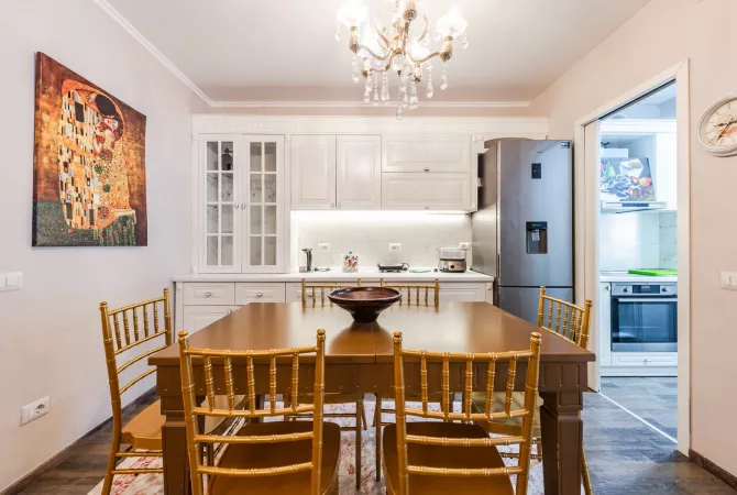 Shtepi me qera Apartament ne Tirane, 2+1, Mobilimi E mobiluar, Pagesa 1,000  Euro.