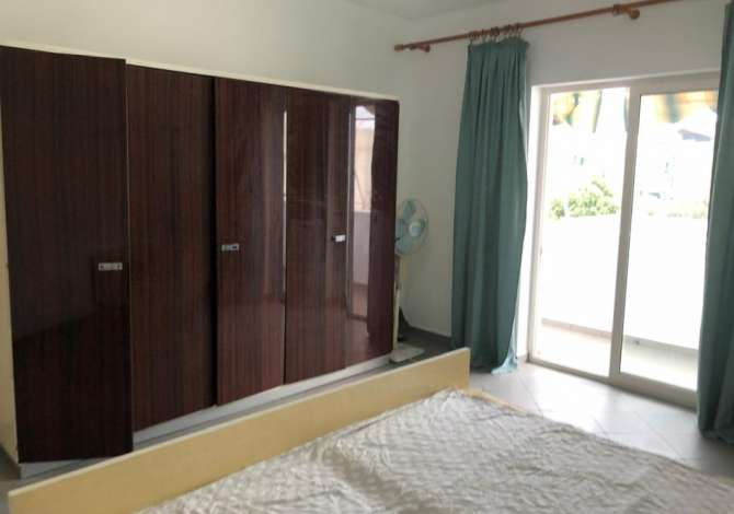 Shtepi me qera Apartament ne Tirane, 2+1, Mobilimi E mobiluar, Pagesa 400  Euro.