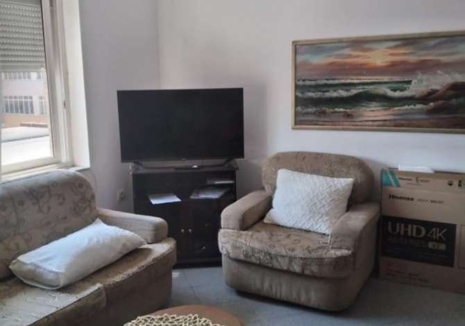 Shtepi me qera Apartament ne Tirane, 2+1, Mobilimi E mobiluar, Pagesa 400  Euro.