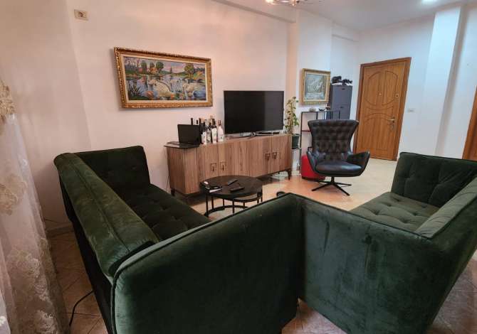 Shtepi me qera Apartament ne Tirane, 2+1, Mobilimi E mobiluar, Pagesa 700  Euro.