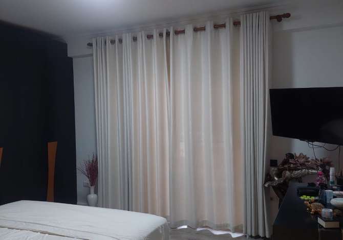 Ambient biznesi me qera 3+1 ne Tirane - 1,000 Euro