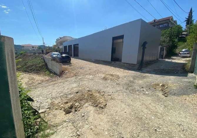 Ambient biznesi me qera 4+1 ne Tirane - 800 Euro