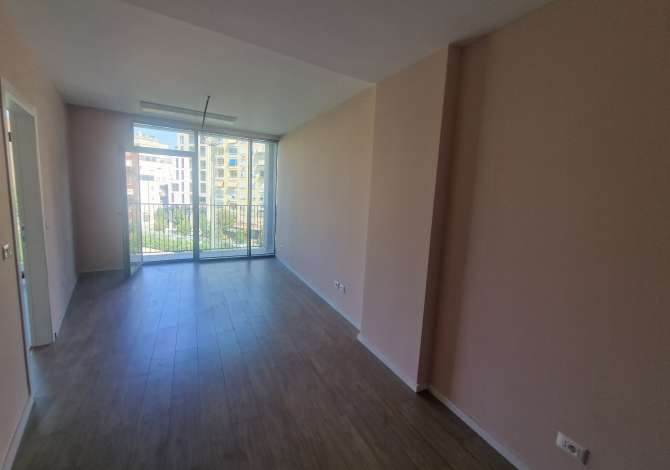 Jepet me qera ambjent per zyra te Lake view