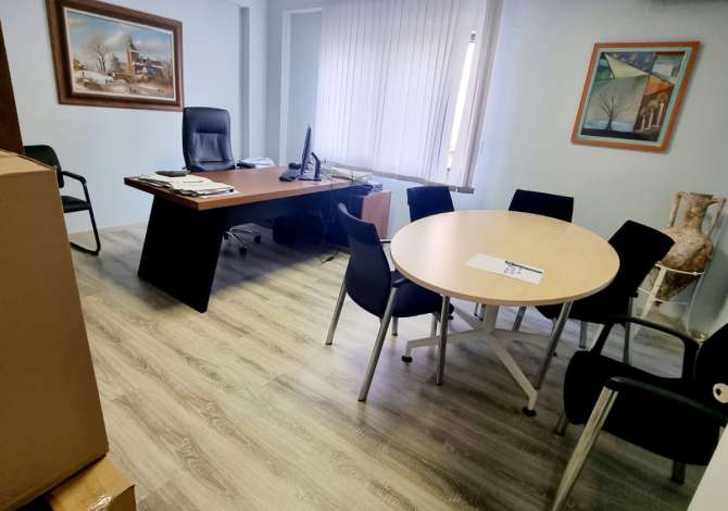 Jepet me qira Zyre prane Bllokut!