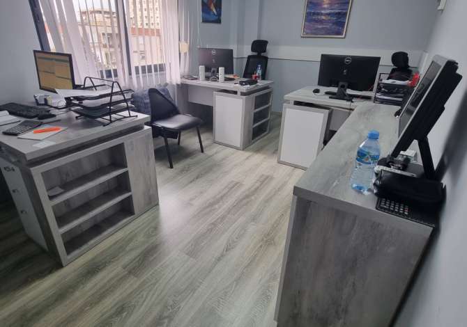 Ambient biznesi me qera 3+1 ne Tirane - 1,000 Euro