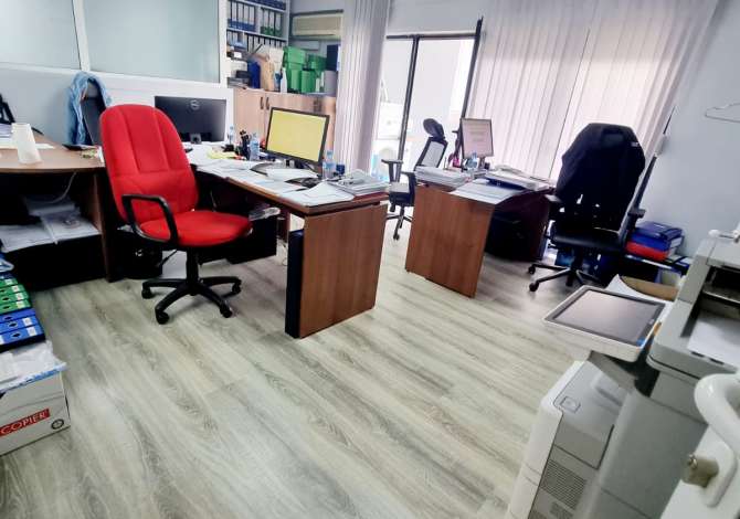 Ambient biznesi me qera 3+1 ne Tirane - 1,000 Euro