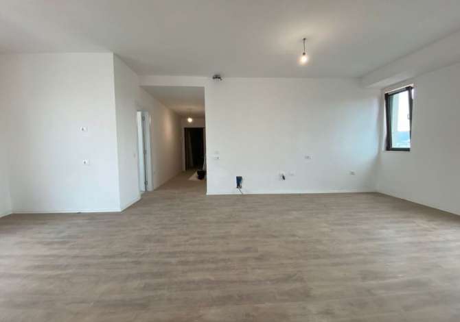 Jepet me Qera Apartament per zyra prane Spitalit Gjerman 