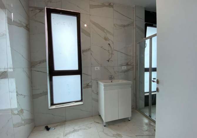 Jepet me Qera Apartament per zyra prane Spitalit Gjerman 