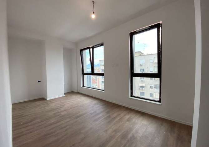 Ambient biznesi me qera 3+1 ne Tirane - 1,200 Euro