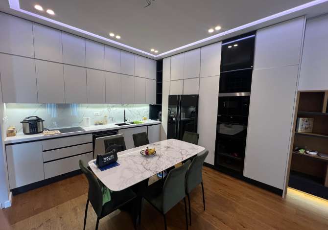 Shtepi me qera 2+1 ne Tirane - 1,300 Euro