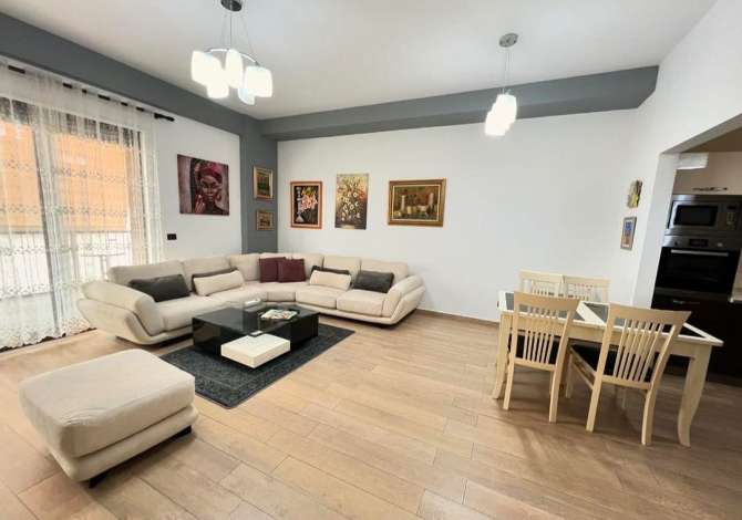 Shtepi me qera 2+1 ne Tirane - 1,200 Euro