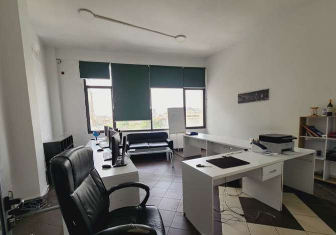 Ambient biznesi me qera 3+1 ne Tirane - 2,400 Euro