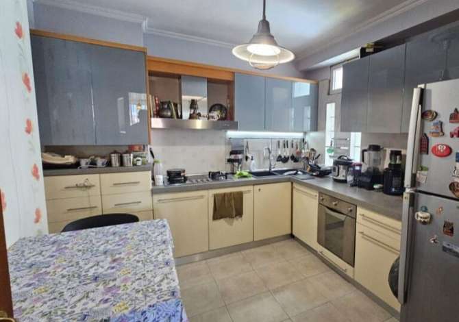 Casa in affitto 3+1 a Tirana - 1,000 Euro