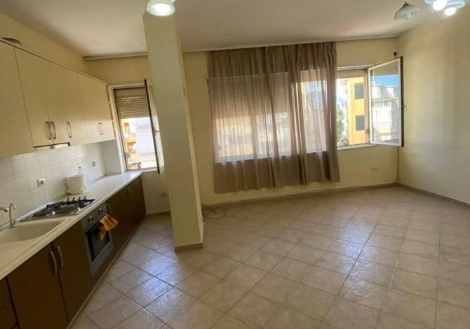 Shtepi me qera 2+1 ne Tirane - 500 Euro
