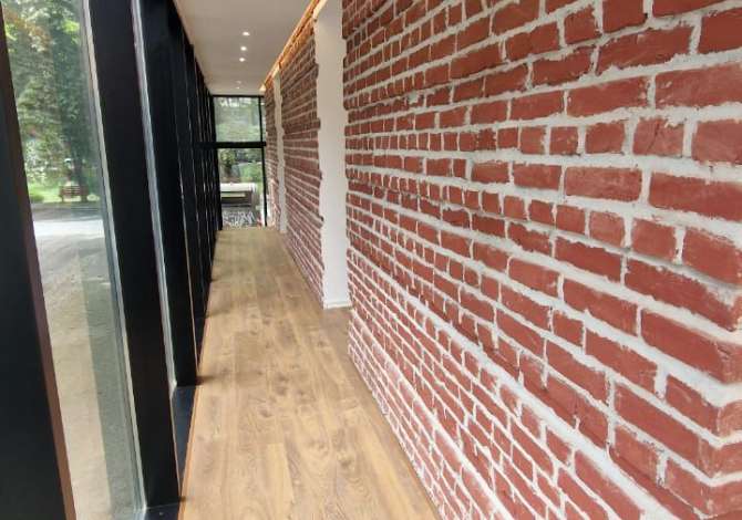 Njesi Tregtare Per Qera 🎯 Ish Ekspozita, Ne Rruge Kryesore  