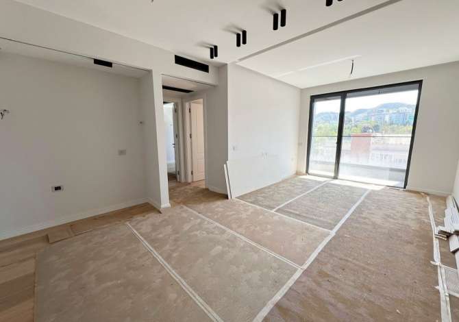 Ambient biznesi me qera 3+1 ne Tirane - 1,200 Euro