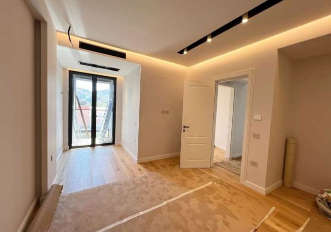 Ambient biznesi me qera 3+1 ne Tirane - 1,200 Euro