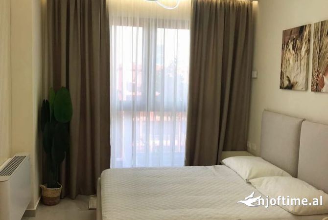 Shtepi me qera 2+1 ne Tirane - 1,200 Euro