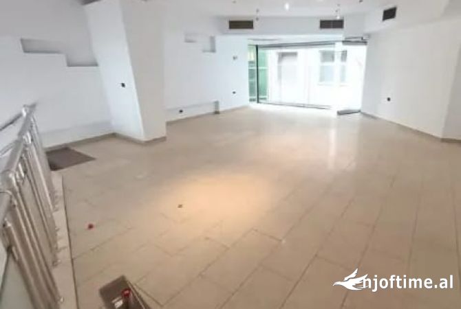 Ambient biznesi me qera 1+1 ne Tirane - 1,500 Euro