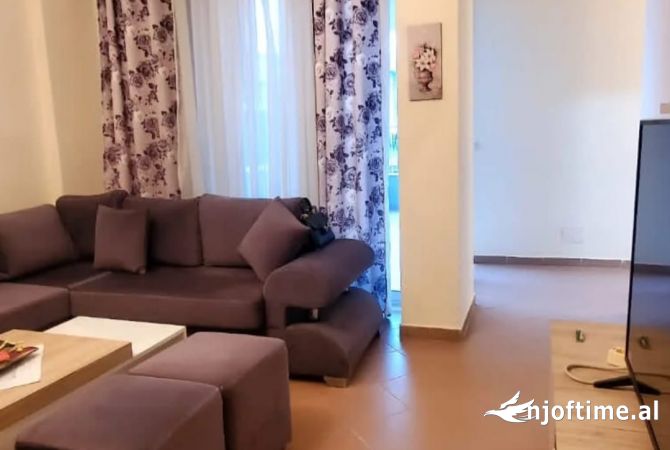 Shtepi me qera 2+1 ne Tirane - 400 Euro