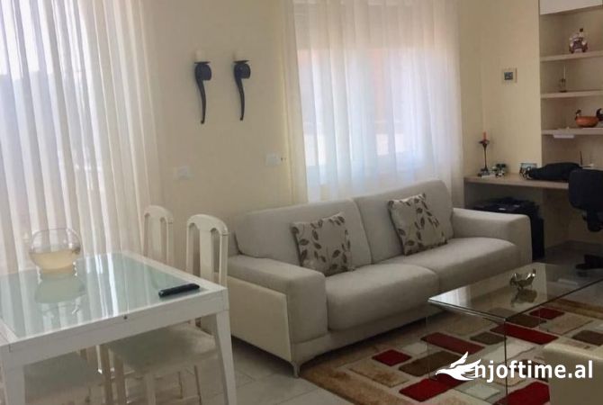Shtepi me qera 1+1 ne Tirane - 700 Euro