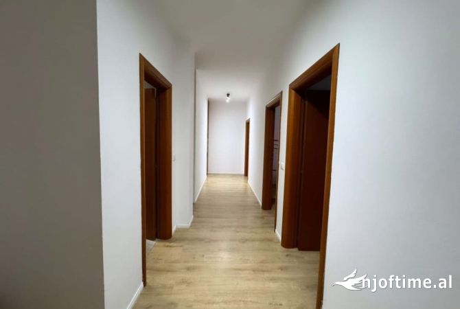 Shtepi ne shitje 3+1 ne Tirane - 350,000 Euro