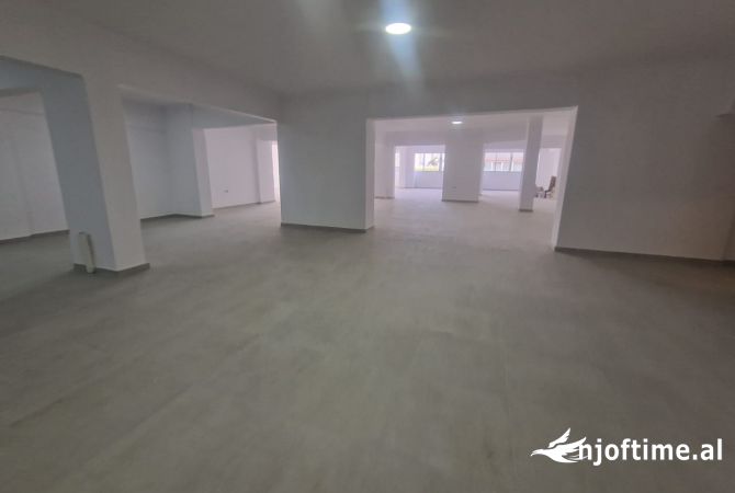 Ne Laprake Japim Ambient Me Qira!