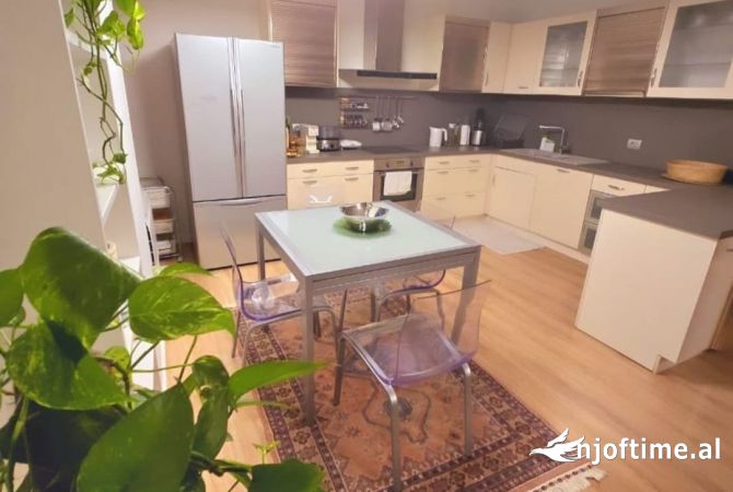 Shtepi ne shitje 2+1 ne Tirane - 210,000 Euro